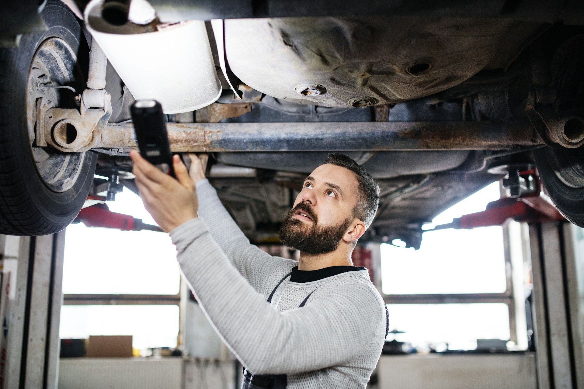 Read more about the article Signs Your Exhaust System Needs Repair in Ryton