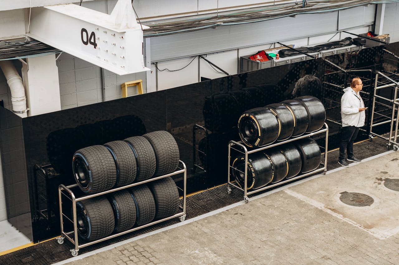 Read more about the article Choosing Between All Season and Winter Tyres in Ryton